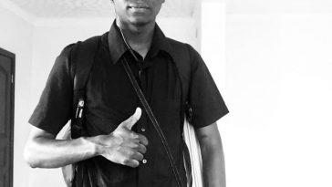 Elie Safari Baraka le jeune entrepreneur congolais qui fabrique des fer à repasser rechargeables